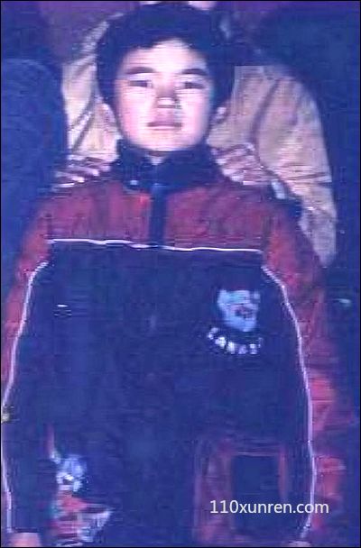 寻亲黎明:短发圆圆的脸上小小的酒 2003年04月07日重庆市南川区西门桥至隆化一校（从家到学校的路上）失踪