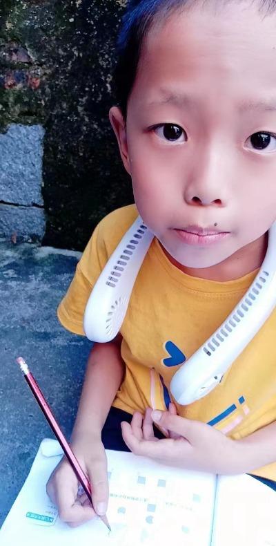 陆丰市悬赏寻人启事男10岁男孩